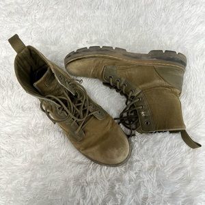 Dr. Martens Combs Size 12